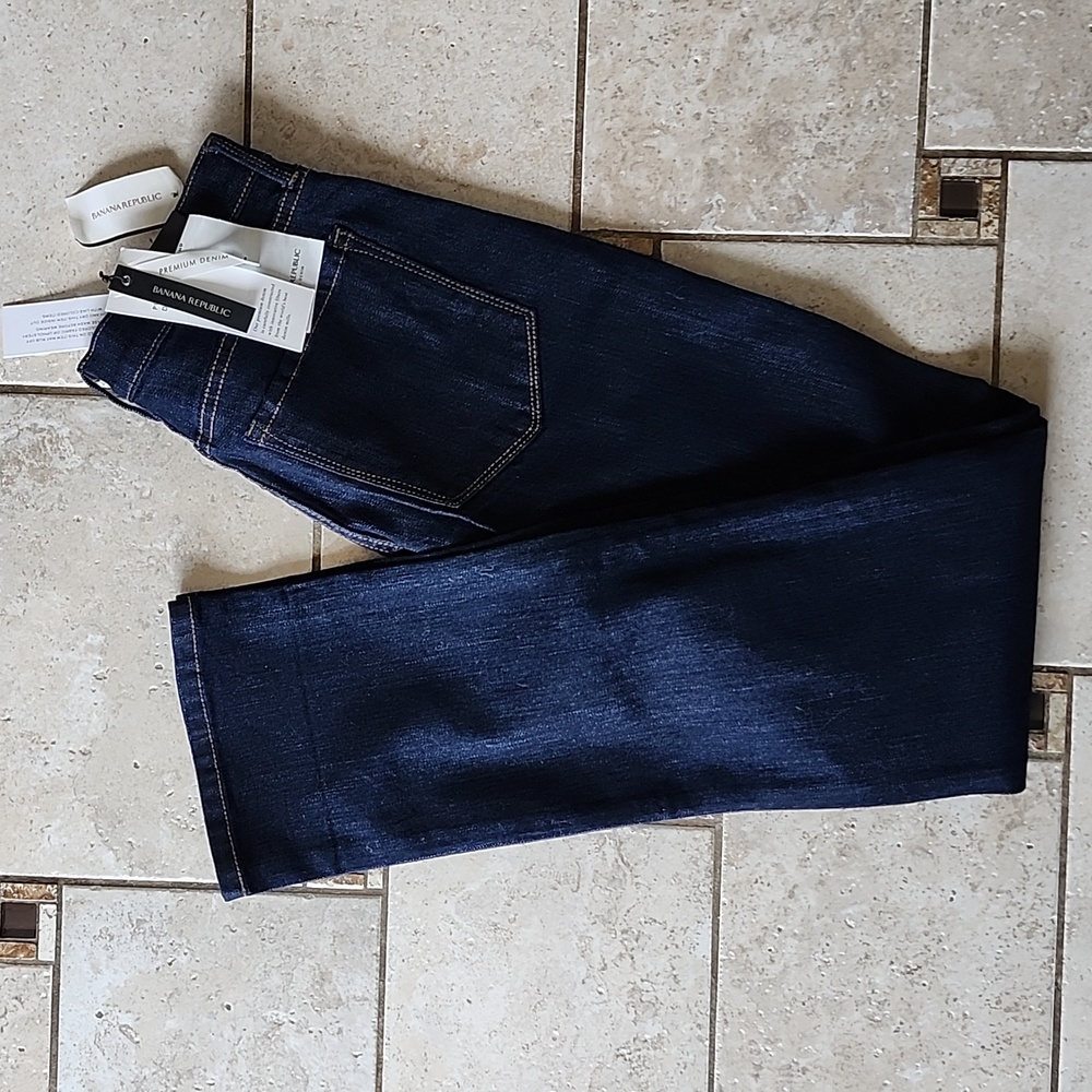 NWT Banana Republic Girlfriend 27 long jeans